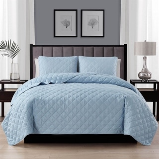 Diamond in the Bluff Pink Lightweight & Breathable Quilt With Edge-wrapping Strips