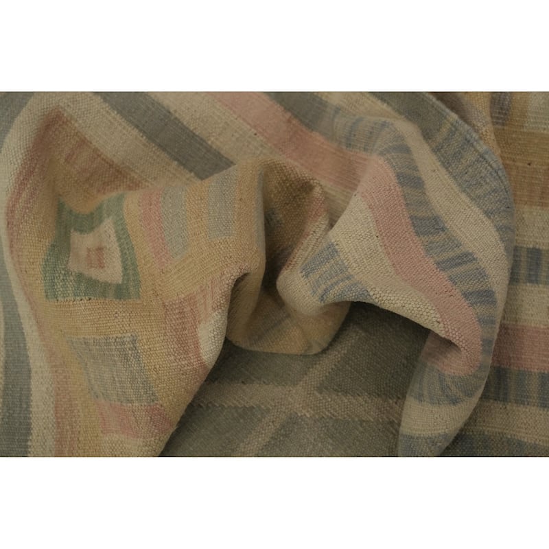 Hand Woven Southwestern Wool Grey Geometric Area Rug - 9' 9'' X 7' 0''