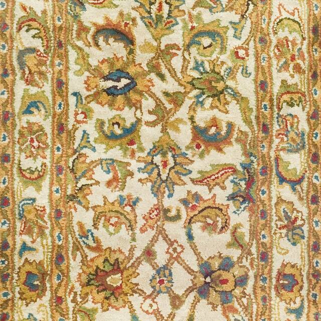 SAFAVIEH Handmade Classic Clotilda Traditional Oriental Wool Rug