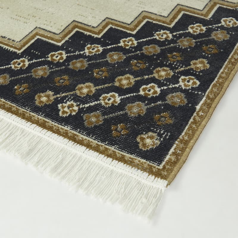 Severo Southwestern Recycled Area Rug