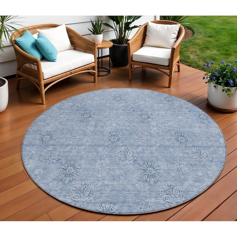 HomeRoots Floral Transitional Rectangle Outdoor Rug - 8' Round
