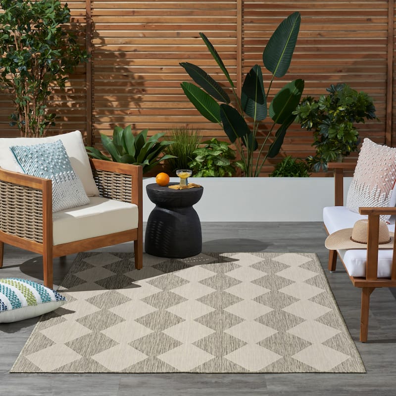Nourison Positano Indoor/Outdoor Geometric Area Rug - 4'x6' - Grey
