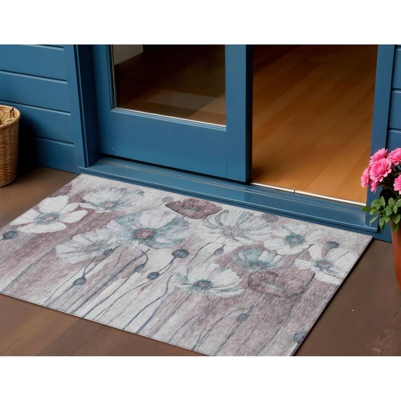 HomeRoots Floral Transitional Rectangle Outdoor Rug - 3' x 5'