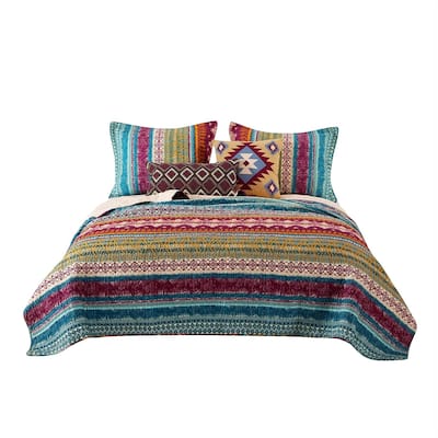 Tribal Print King Quilt Set with Decorative Pillows, Multicolor