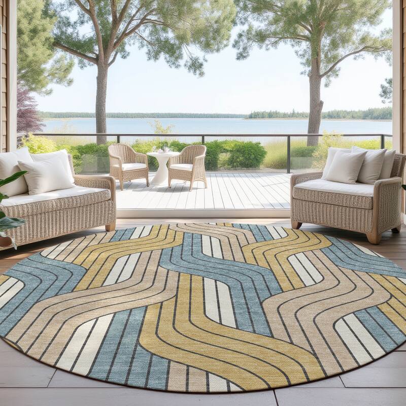 Machine Washable Indoor/ Outdoor Modern Pathway Chantille Rug - Gold - 8' x 8'