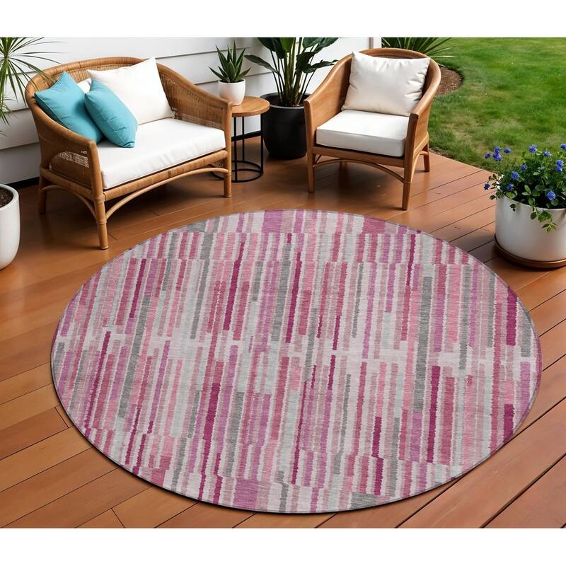 HomeRoots Striped Transitional Rectangle Outdoor Rug - 8' Round