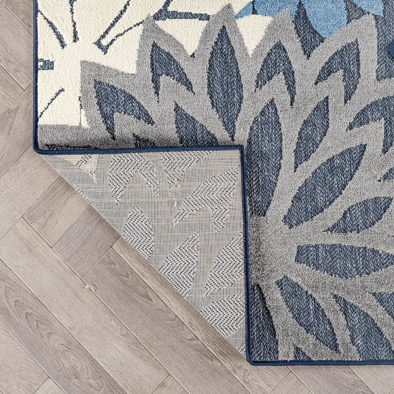 World Rug Gallery Indoor/Outdoor High-Low Textured Area Rug, Floral Easy-Clean Patio Rug