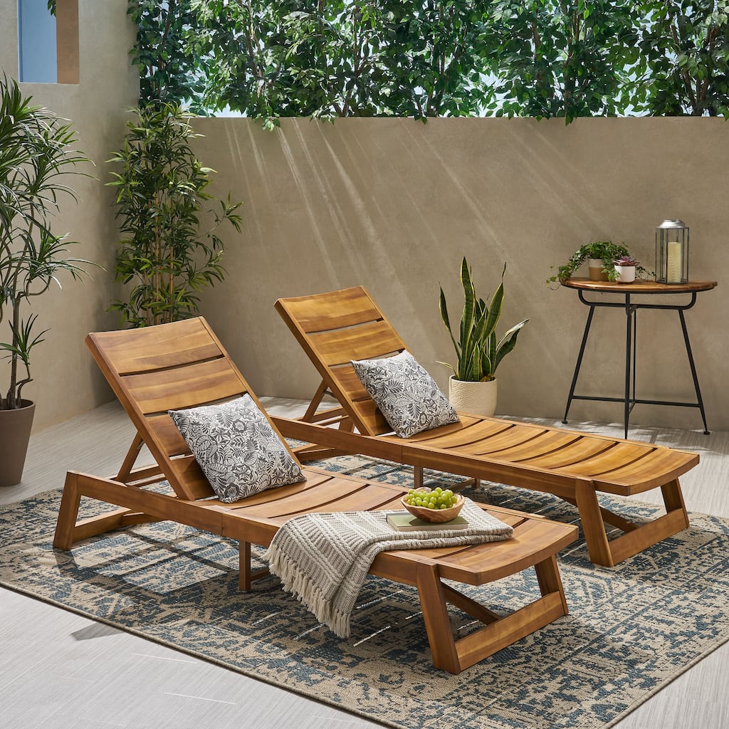 Chaise Lounge