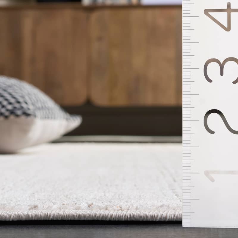 SAFAVIEH Garnet Zyrjeta Modern Contemporary Rug