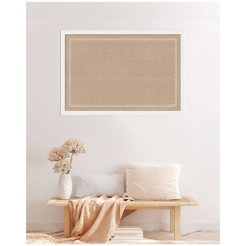 Kate and Laurel Pinboard White Scalloped Edge