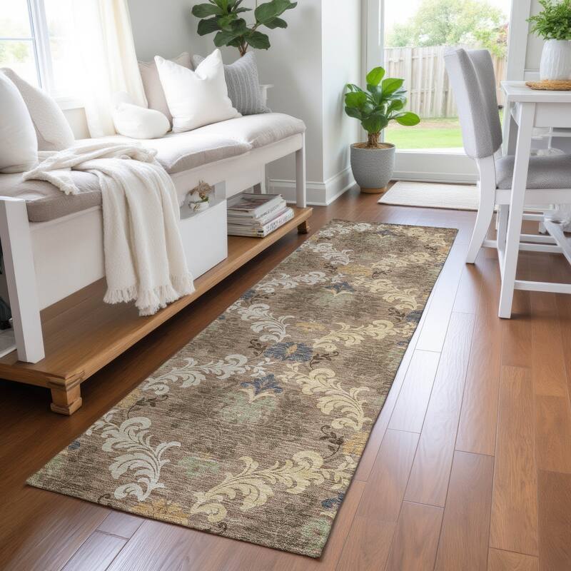 Machine Washable Indoor/ Outdoor Damask Patna Chantille Rug