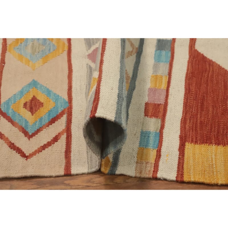 Hand Woven Southwestern Wool Multi-Colored Geometric Area Rug - 7' 11'' X 4' 9''