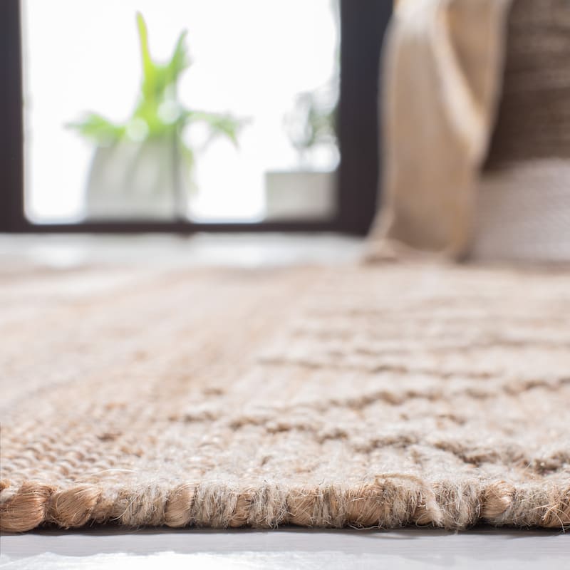 SAFAVIEH Handmade Natura Astride Jute Braided Tassel Rug