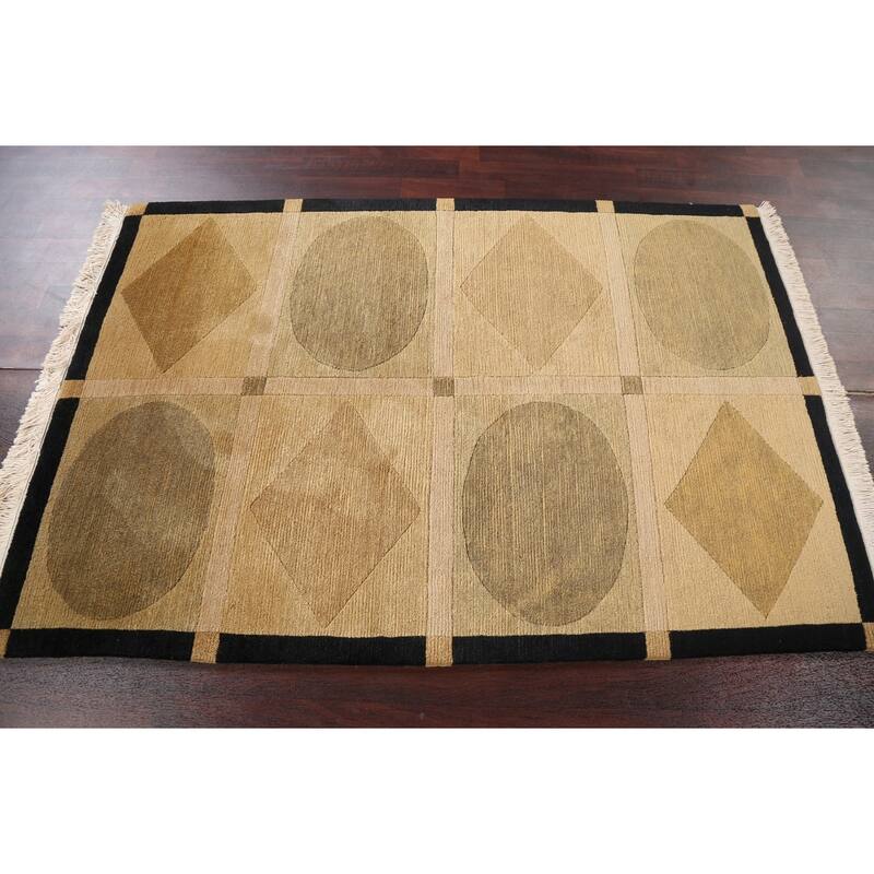 Vegetable Dye Geometric Nepalese Oriental Area Rug Wool Hand-knotted - 4'1" x 6'0"