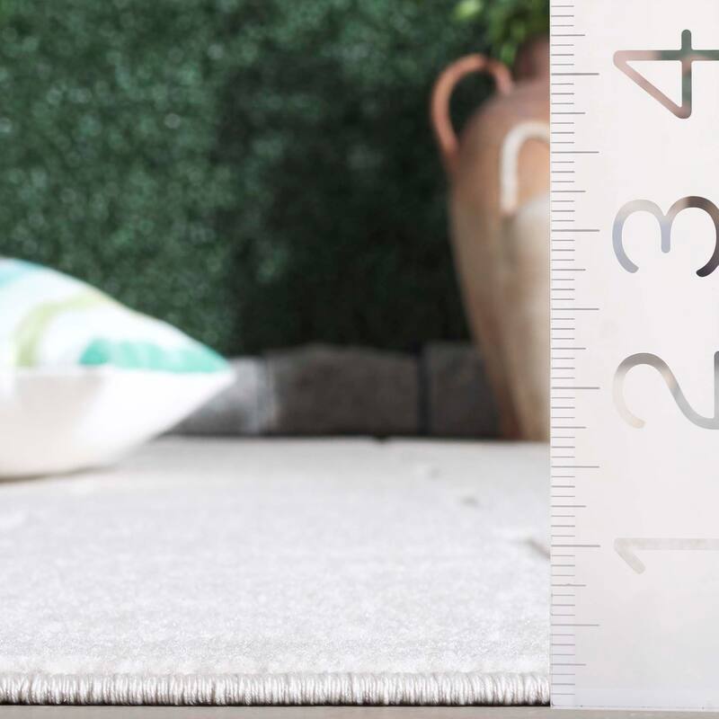 SAFAVIEH Stella Indalecia Modern & Contemporary Rug