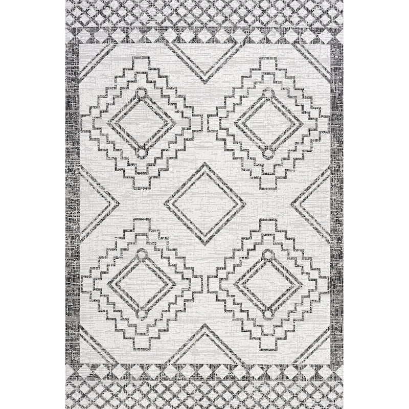 JONATHAN Y Carwa Diamond Tribal Medallion Indoor/Outdoor Area Rug - 4 X 6 - Ivory/Black