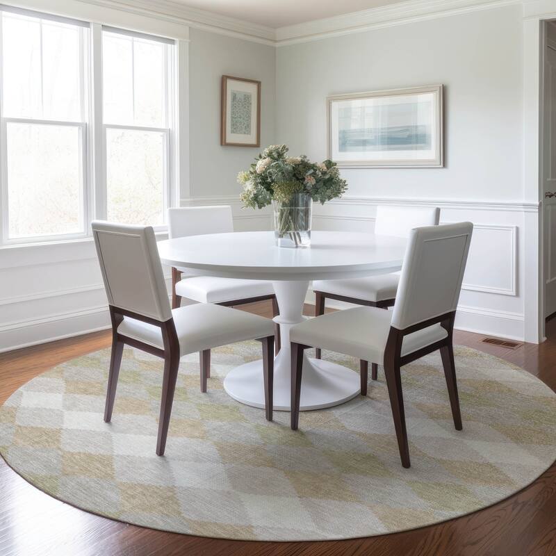 Machine Washable Indoor/ Outdoor Modern Mosaic Chantille Rug