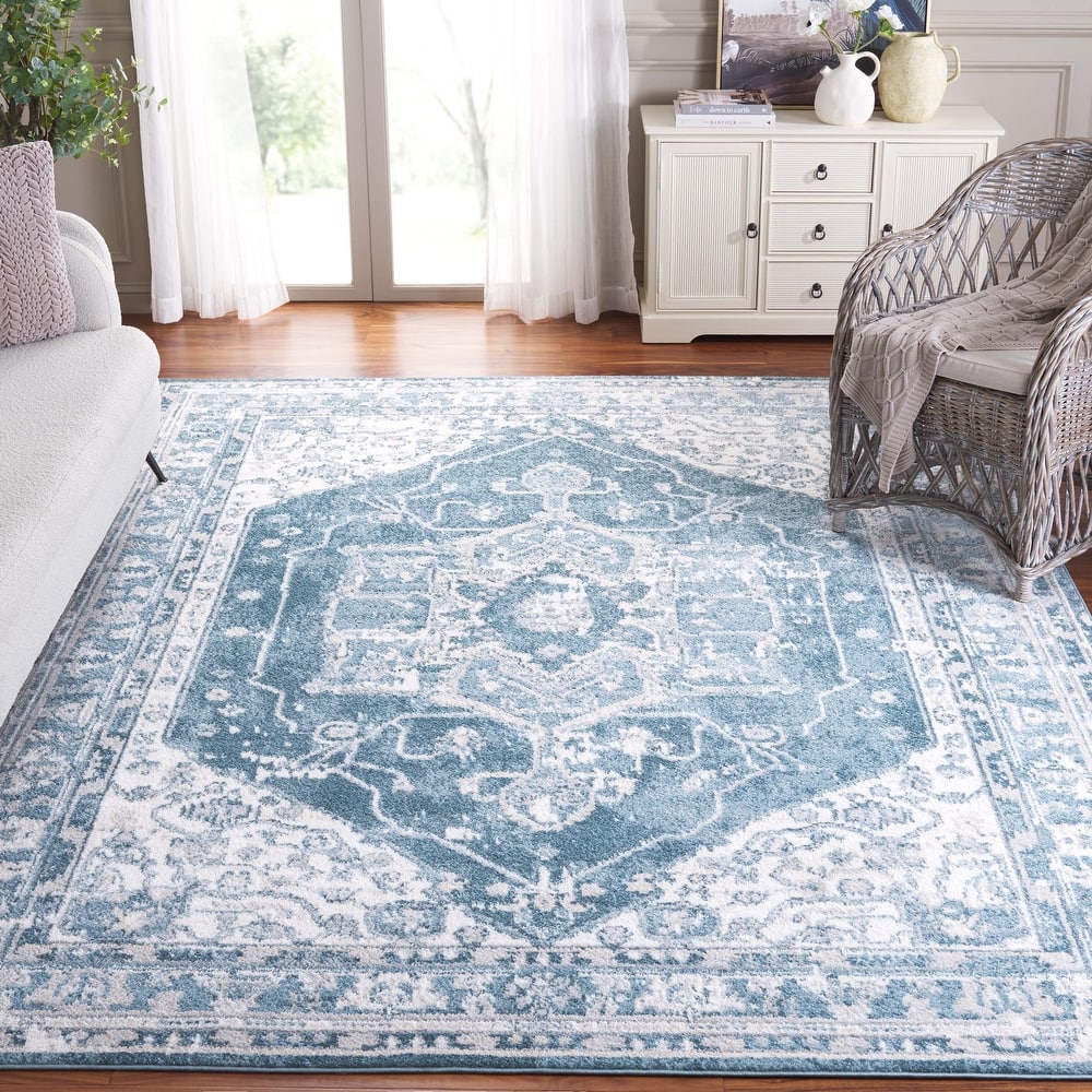 SAFAVIEH Layla Vicky Shabby Chic Farmhouse Rug