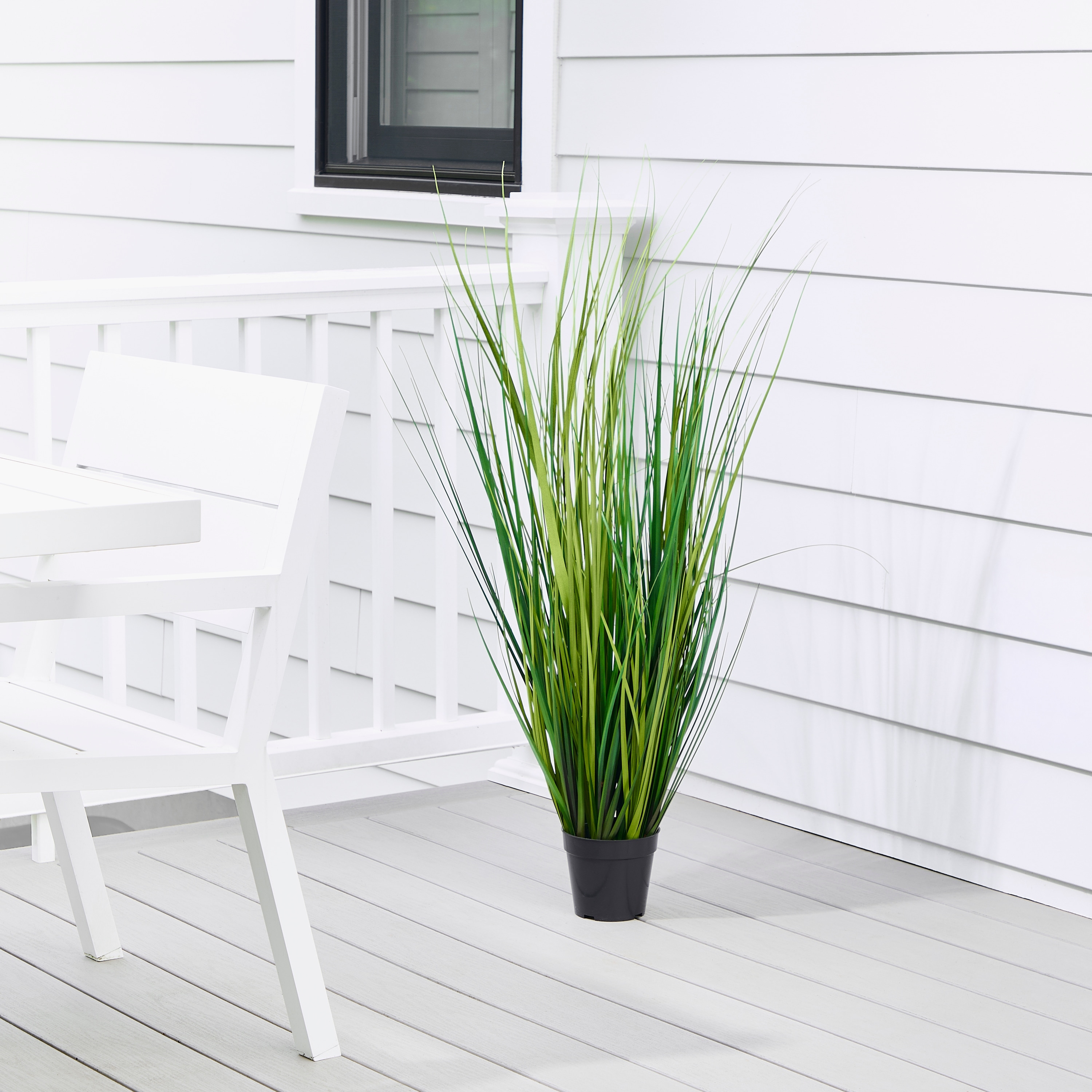 48"UV Potted Blade Grass