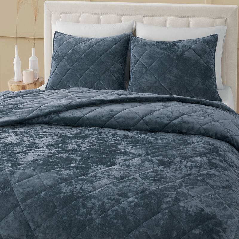 Beaute Living Diamond Velvet 3 Piece Quilt Set