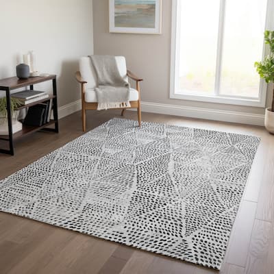 Machine Washable Indoor/ Outdoor Chantille Contemporary Diamonds Rug