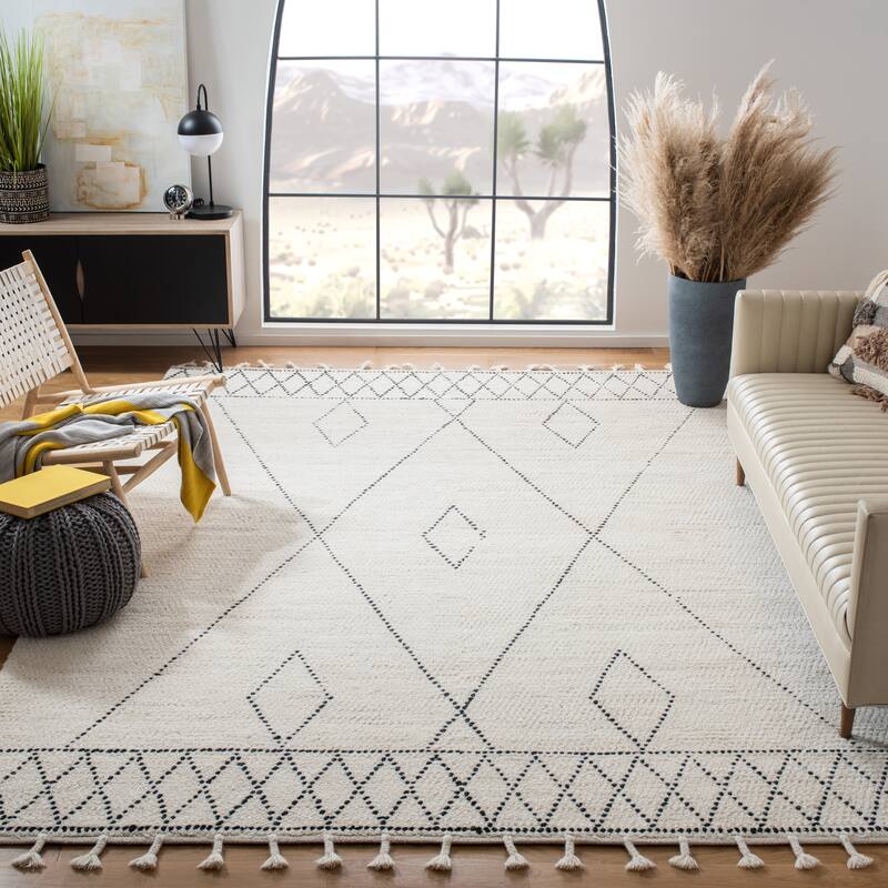 SAFAVIEH Handmade Casablanca Wieneke Boho Wool Tassel Rug - 3' x 5' - Ivory/Black