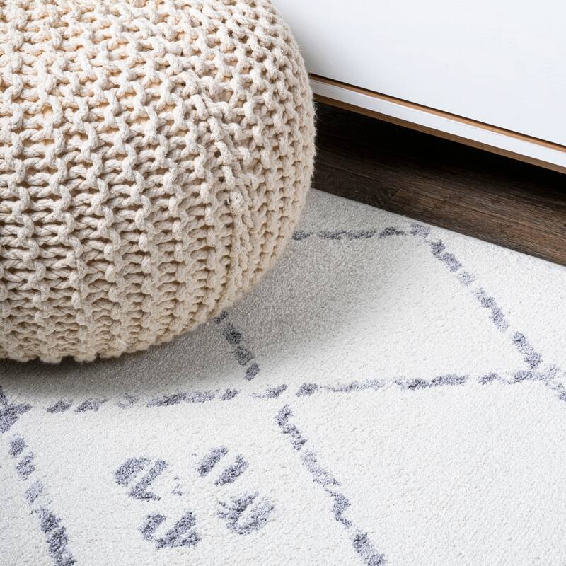 JONATHAN Y Juba Moroccan Geometric Diamond Area Rug