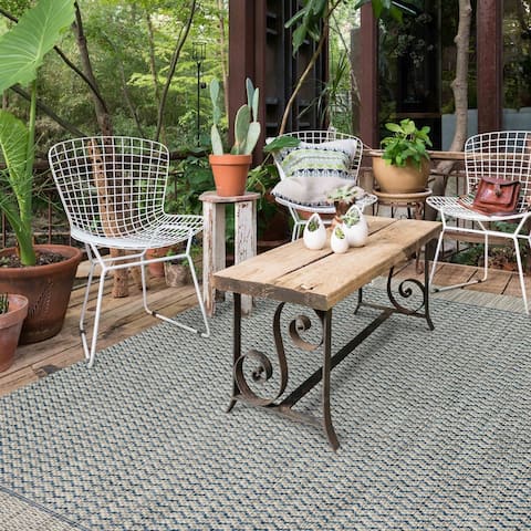 Alexander Home Havannah Chevron Stripe Indoor/ Outdoor Area Rug