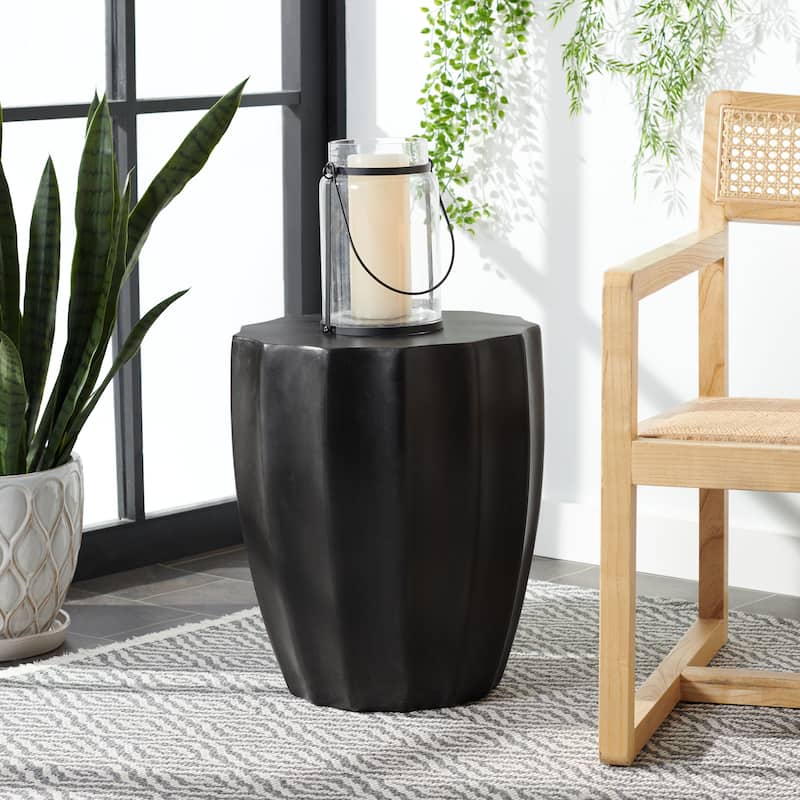 SAFAVIEH Nhuong Indoor/ Outdoor Modern Black Concrete Round Accent Table - 15.3" W x 15.3" L x 17.7" H - 15Wx15Dx18H - Black