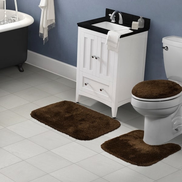 Traditional Finest Luxury 40-in x 24-in Nylon Bath Rug Traditional Finest Luxury 40-in x 24-in Nylon Bath Rug