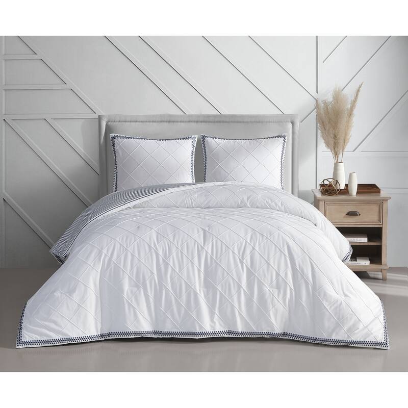 Pintuck Eyelet 3 Piece Comforter Set