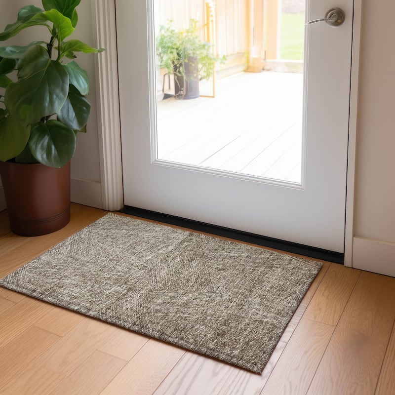 Machine Washable Indoor/ Outdoor Solid Geo Chantille Rug - Chocolate - 1'8" x 2'6"