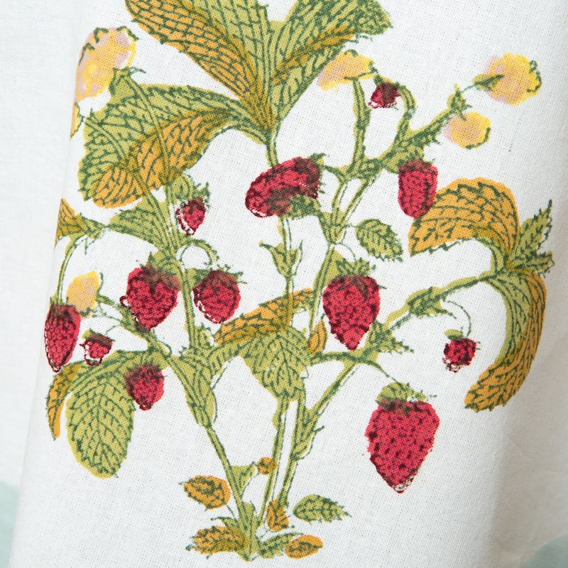 Couleur Nature Fraises des Bois Tablecloth