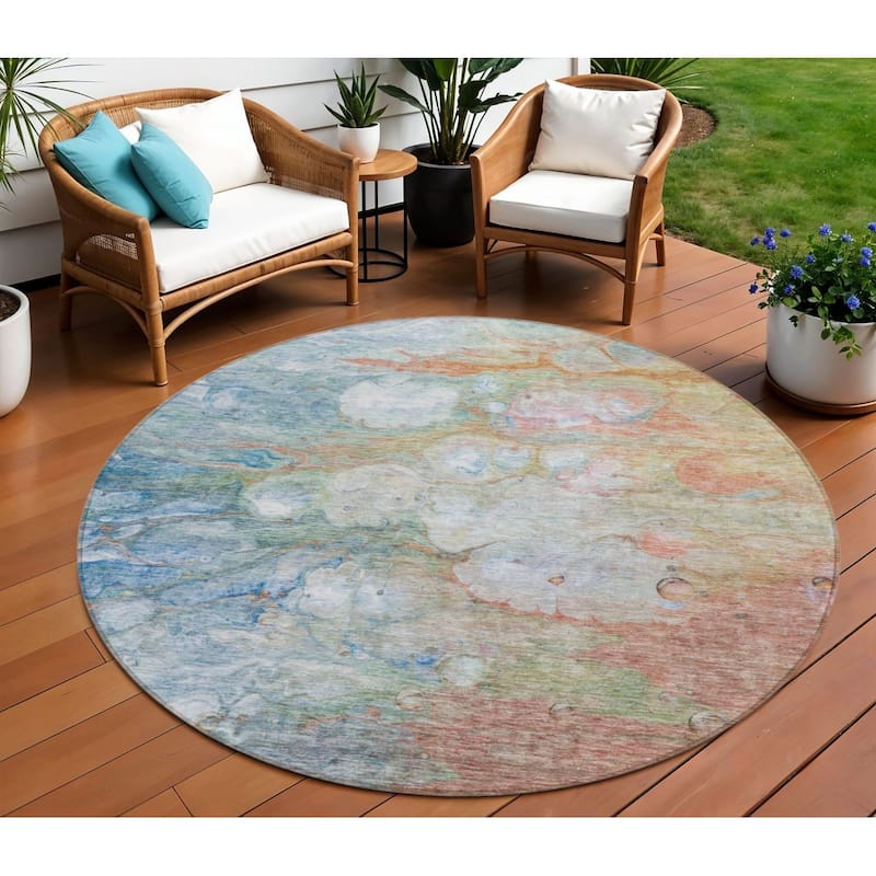 HomeRoots Abstract Transitional Rectangle Outdoor Rug - 8' Round