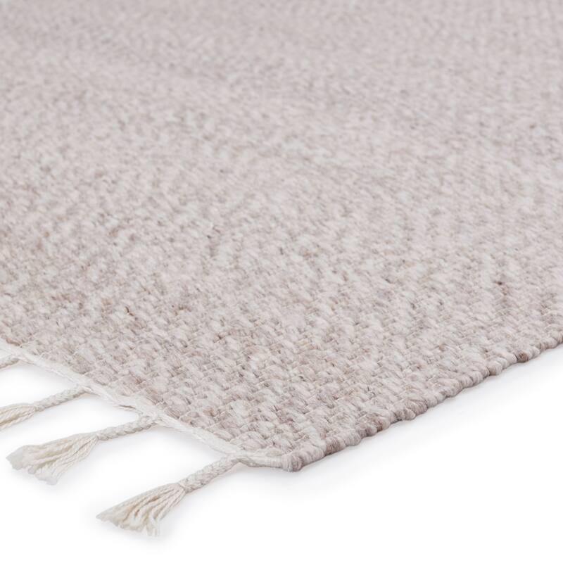 Talhah Indoor/ Outdoor Solid Cream/ Gray Area Rug