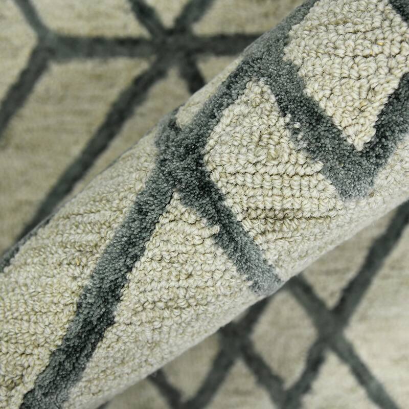 Visalle Duncan Hand-Hooked Wool Area Rug