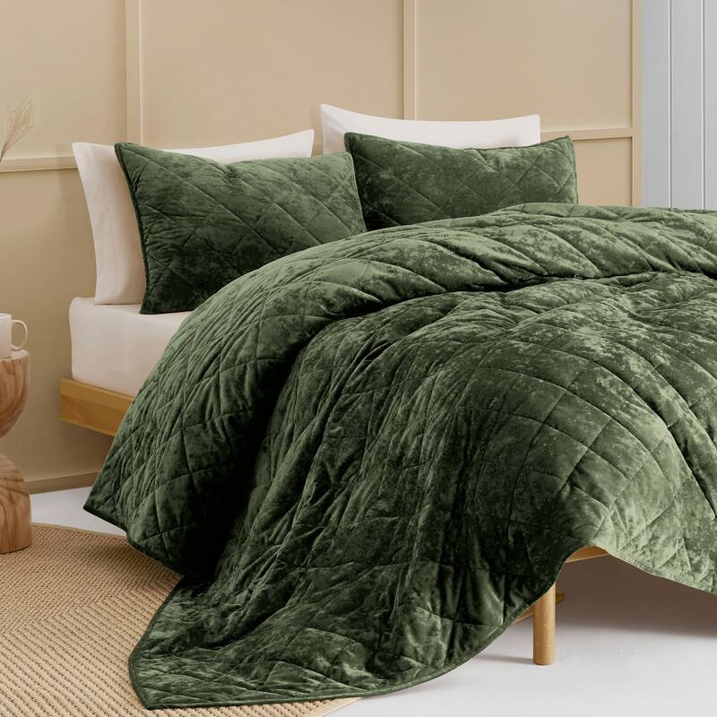 Beaute Living Diamond Velvet 3 Piece Quilt Set