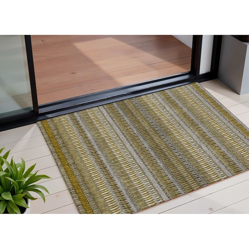 HomeRoots Striped Transitional Rectangle Outdoor Rug - 3' x 5'