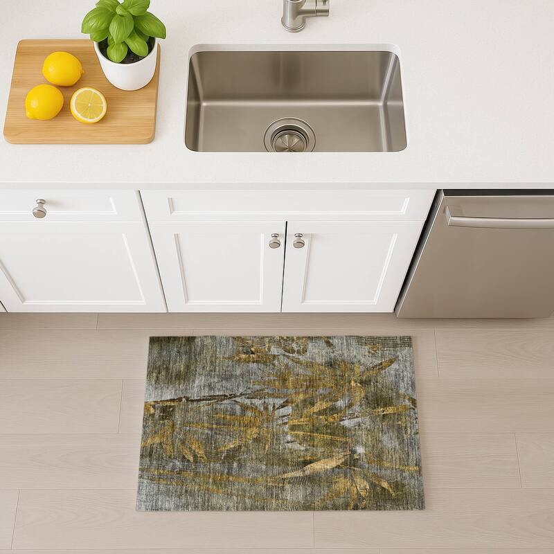 Machine Washable Indoor/ Outdoor Modern Floral Chantille Rug