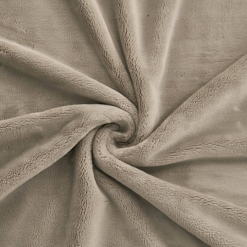 Hunter Coco Flannel Throw Blanket