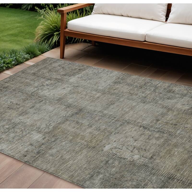 HomeRoots Patchwork Transitional Rectangle Outdoor Rug - 8' X 10'