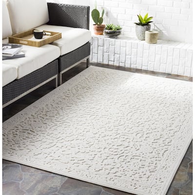 Livabliss Greenwich Updated Traditional Floral & Botanical Indoor / OutdoorArea Rug