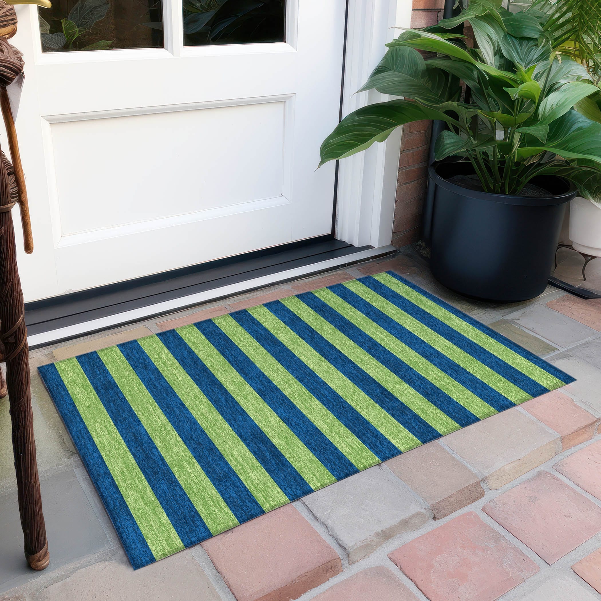 Machine Washable Indoor/ Outdoor Cabana Stripe Chantille Rug