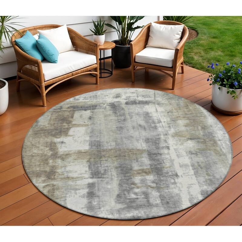 HomeRoots Abstract Transitional Rectangle Outdoor Rug - 8' Round