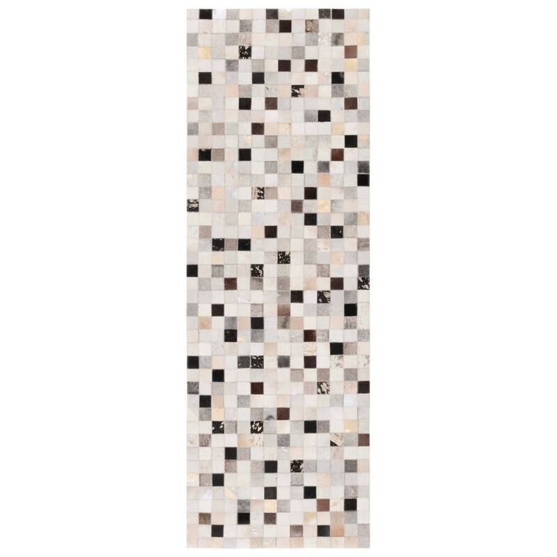 SAFAVIEH Benedicte Handmade Aloisia Leather Natural Hide Rug