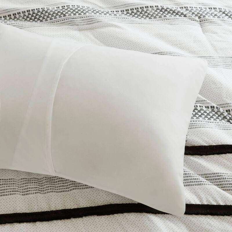 GDF Studio - Carolina 7-Piece Stripe Comforter and Quilt Set