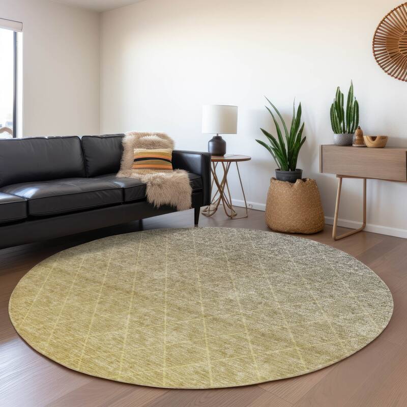 Machine Washable Indoor/ Outdoor Ombre Trellis Chantille Rug - Gold - 8' x 8'
