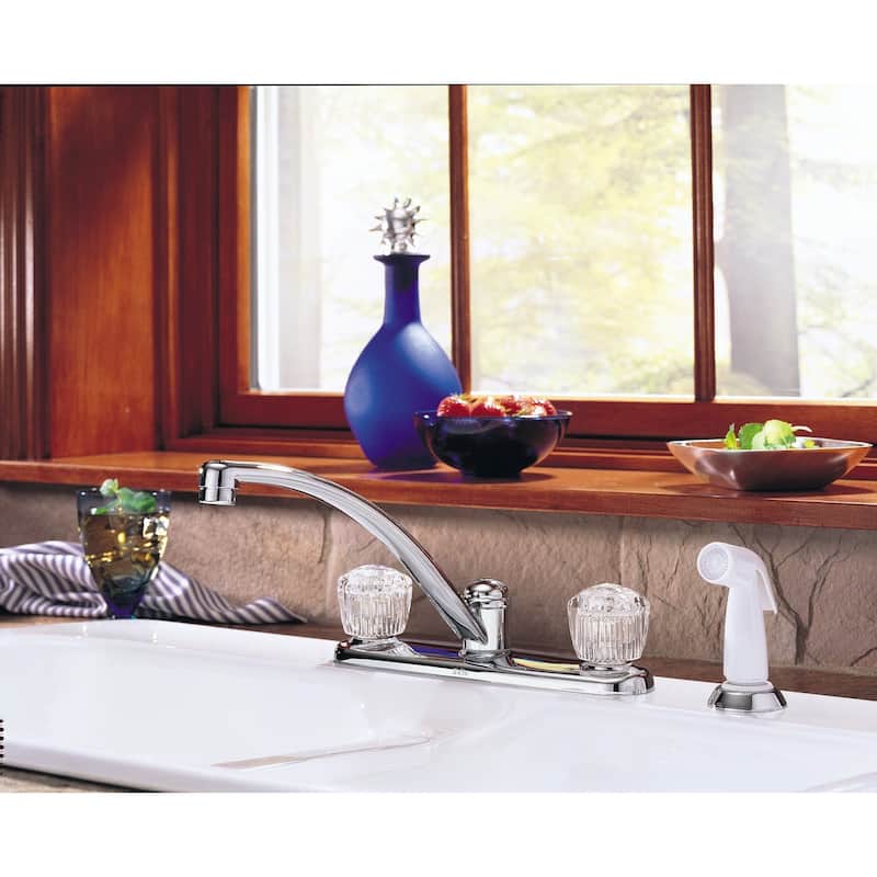 Delta Classic Kitchen Faucet with Side Spray - Includes Lifetime