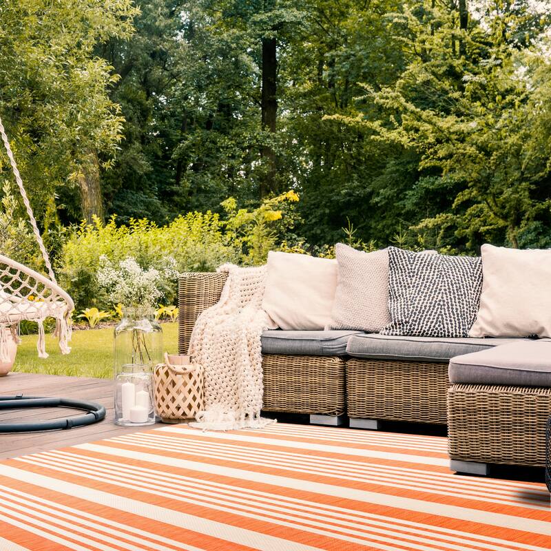 SAFAVIEH Courtyard Orsi Indoor/ Outdoor Waterproof Area Rug