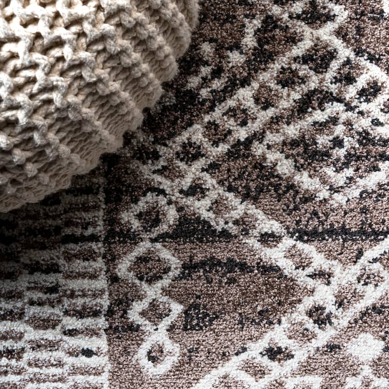 JONATHAN Y Aksil Modern Tribal Geometric Area Rug